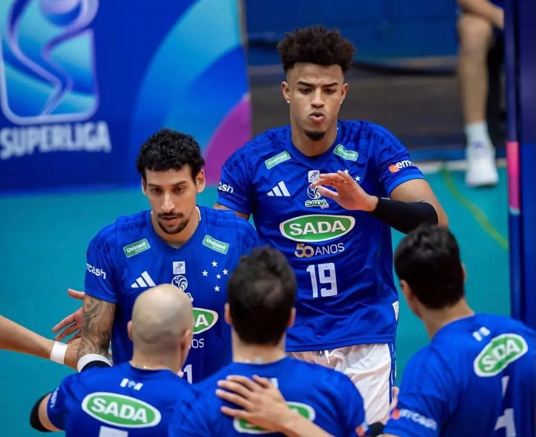Cruzeiro vence Monte Carmelo e segue 100% na Superliga masculina