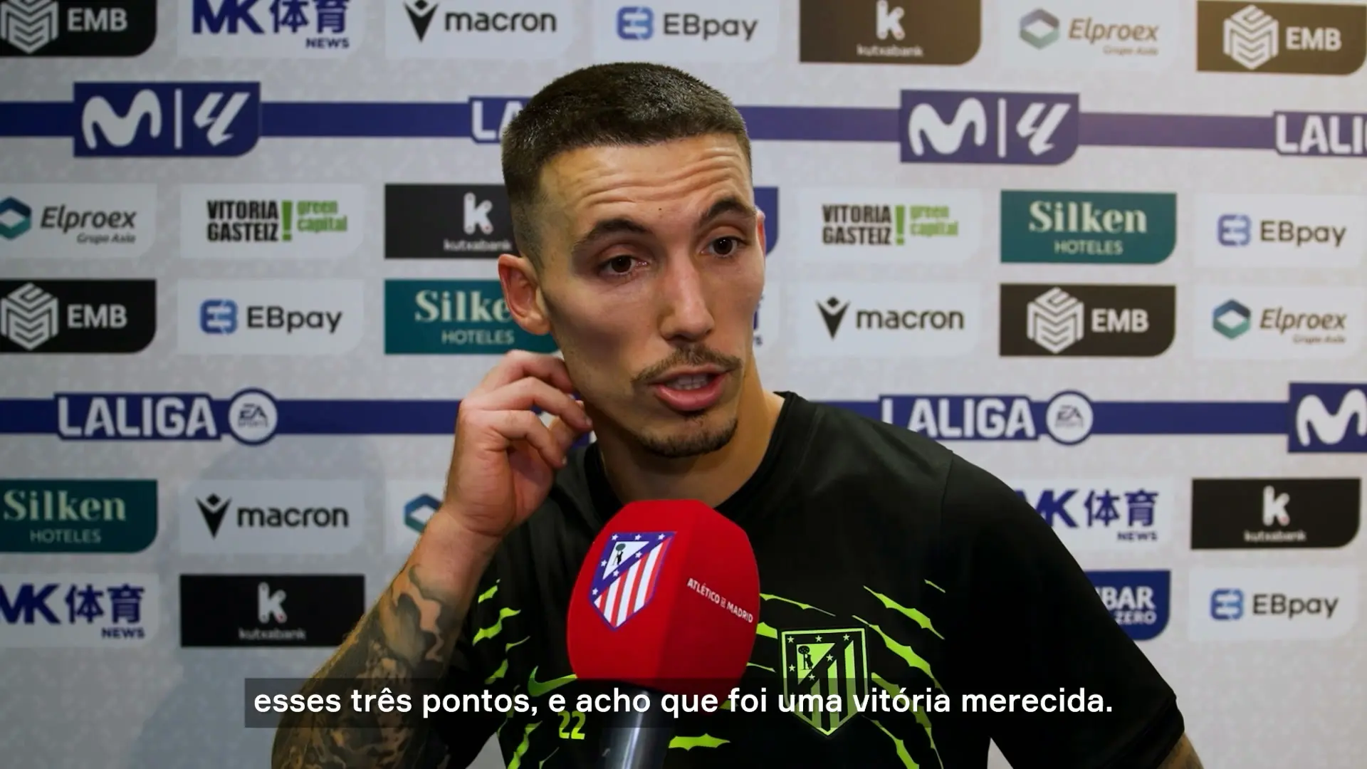Grimaldo celebra gol e evolução no Atlético de Madrid após vitória