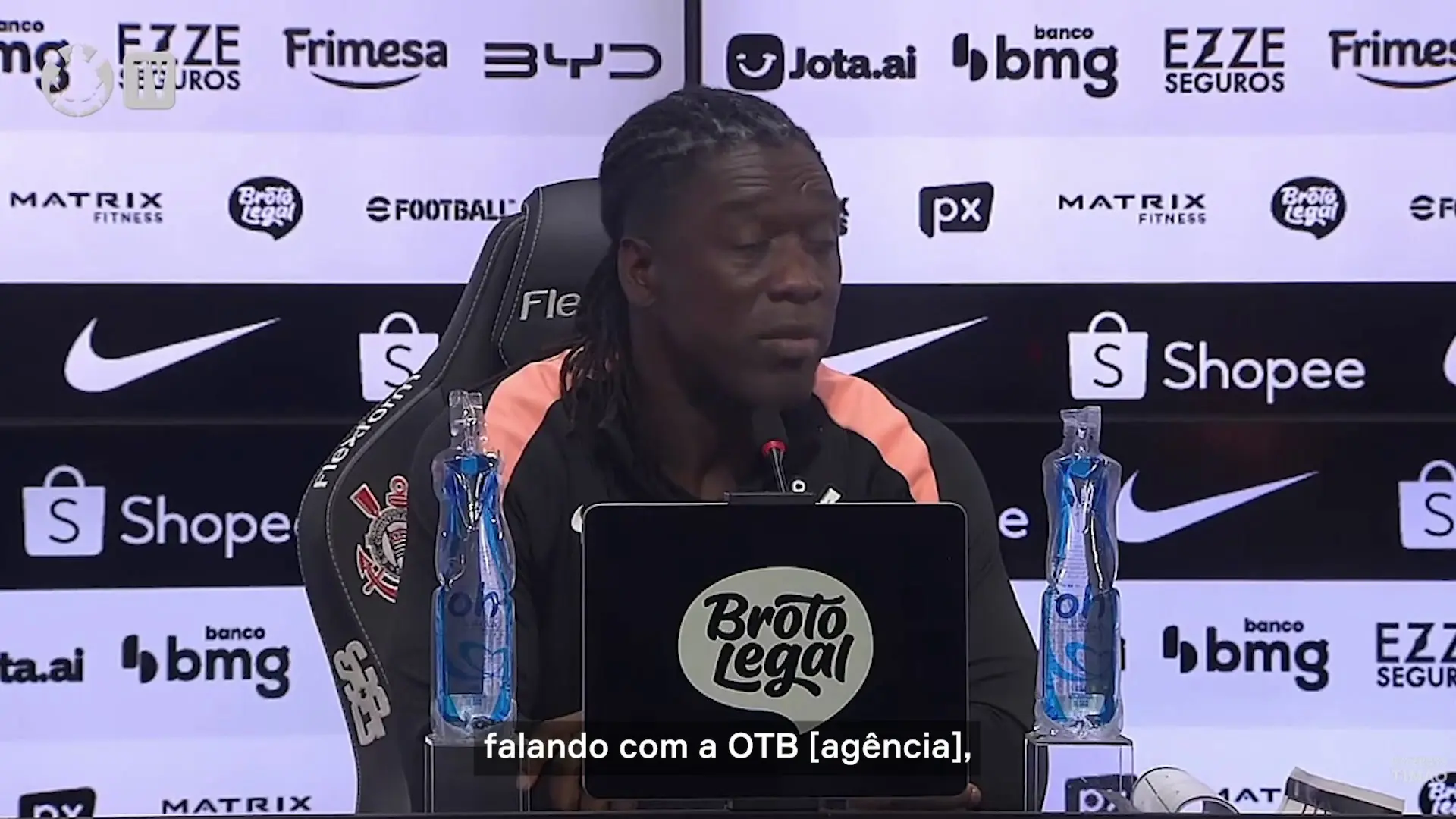 Seedorf explica motivos para aceitar convite do Corinthians no retorno ao Brasil