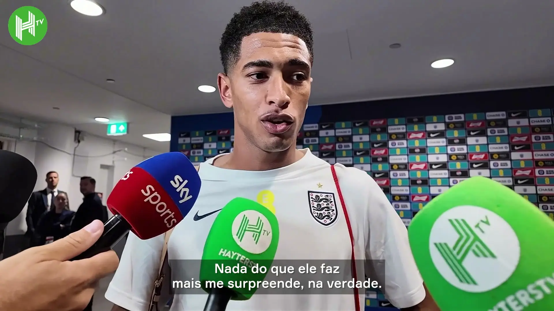 Bellingham chama Kane de cara incrível e fala sobre suas chances na Bola de Ouro