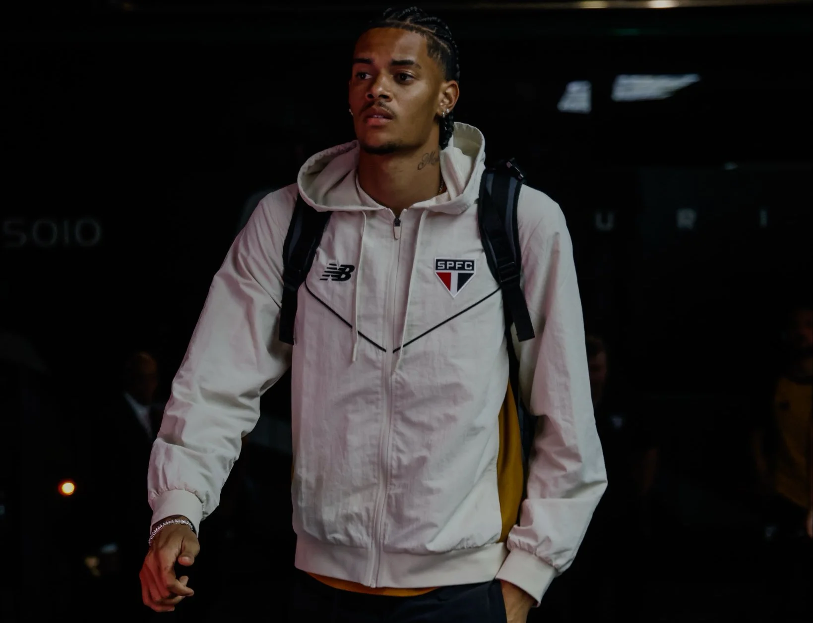 São Paulo desembarca em Belo Horizonte para duelo com o Cruzeiro