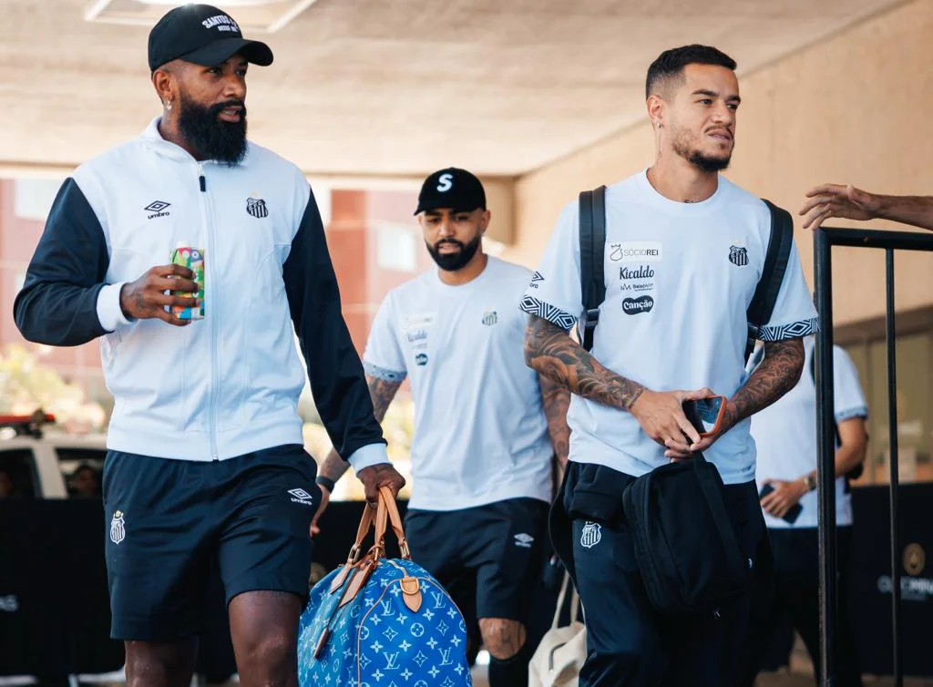 Santos busca manter invencibilidade contra o Atlético-mg na Arena MRV