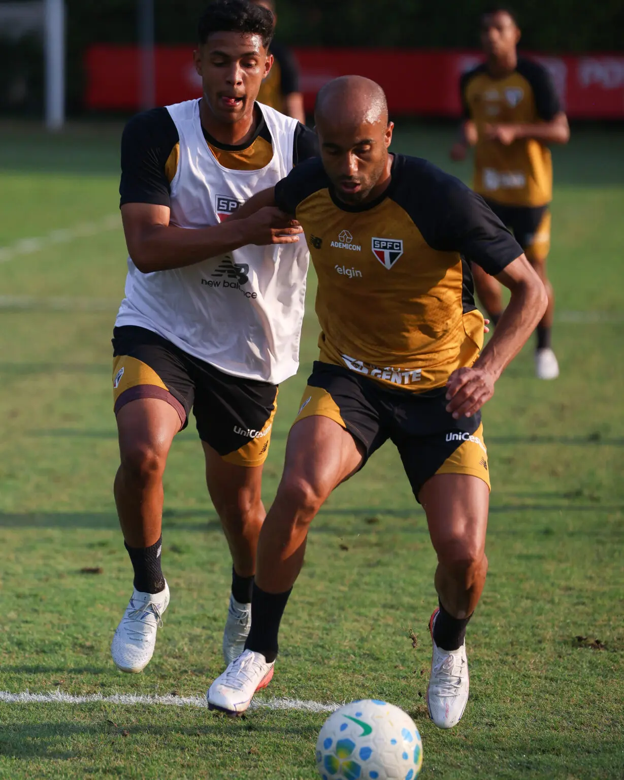 Confira fotos da reapresentação do São Paulo nesta terça-feira