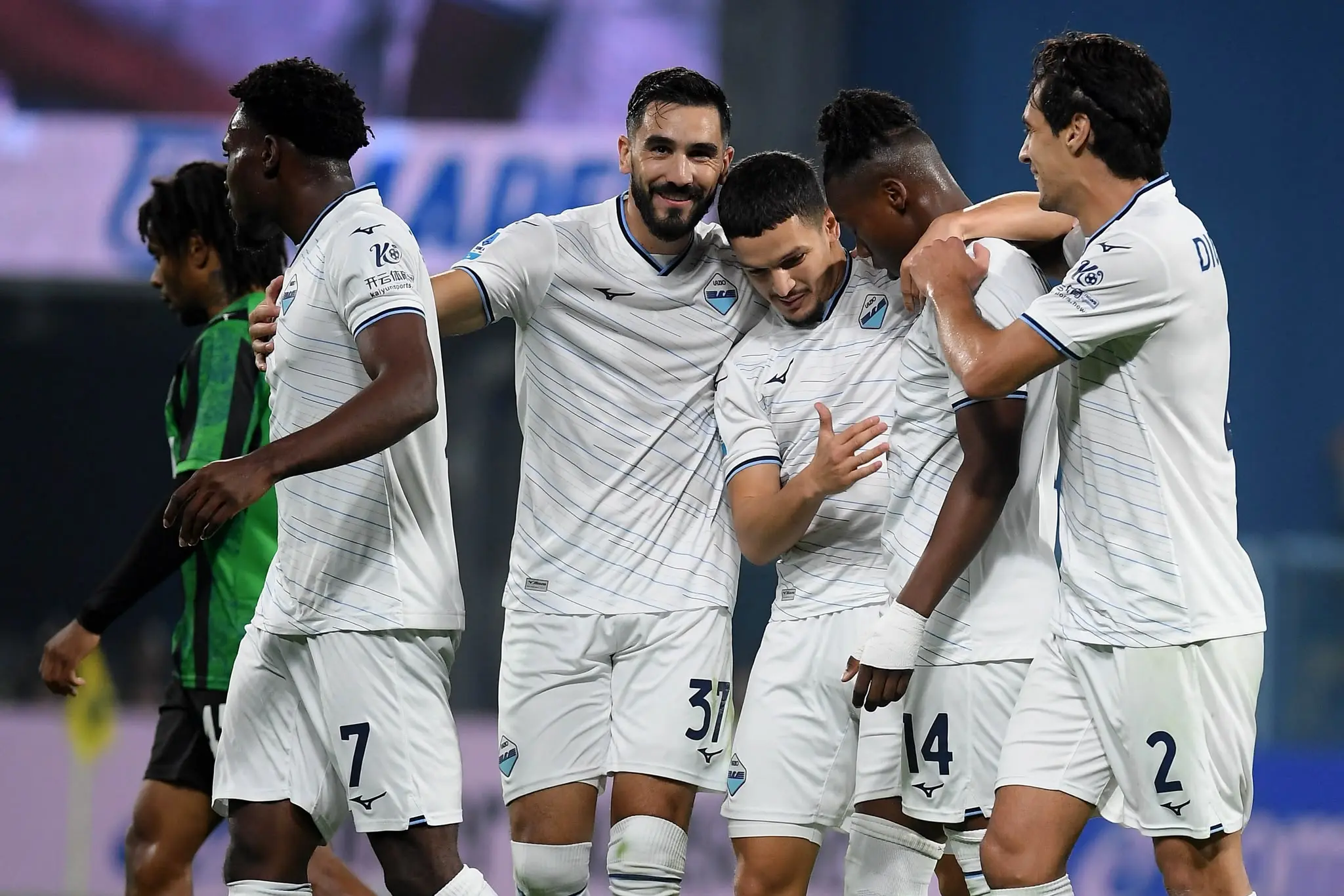 Com gol de neto de Mussolini, Lazio goleia Sassuolo e assume liderança provisória do Campeonato Italiano