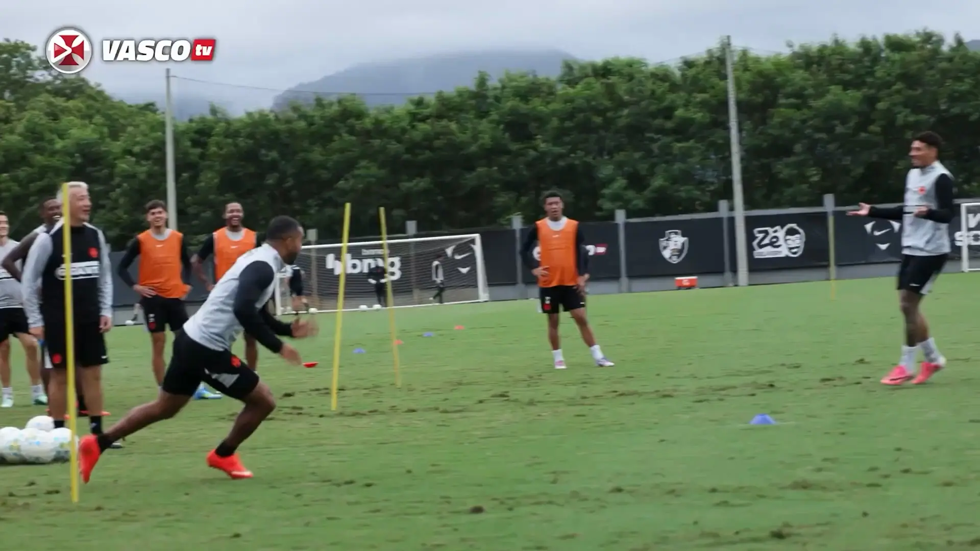 Vasco treina de olho em confronto decisivo contra o Palmeiras pela Copa do Brasil
