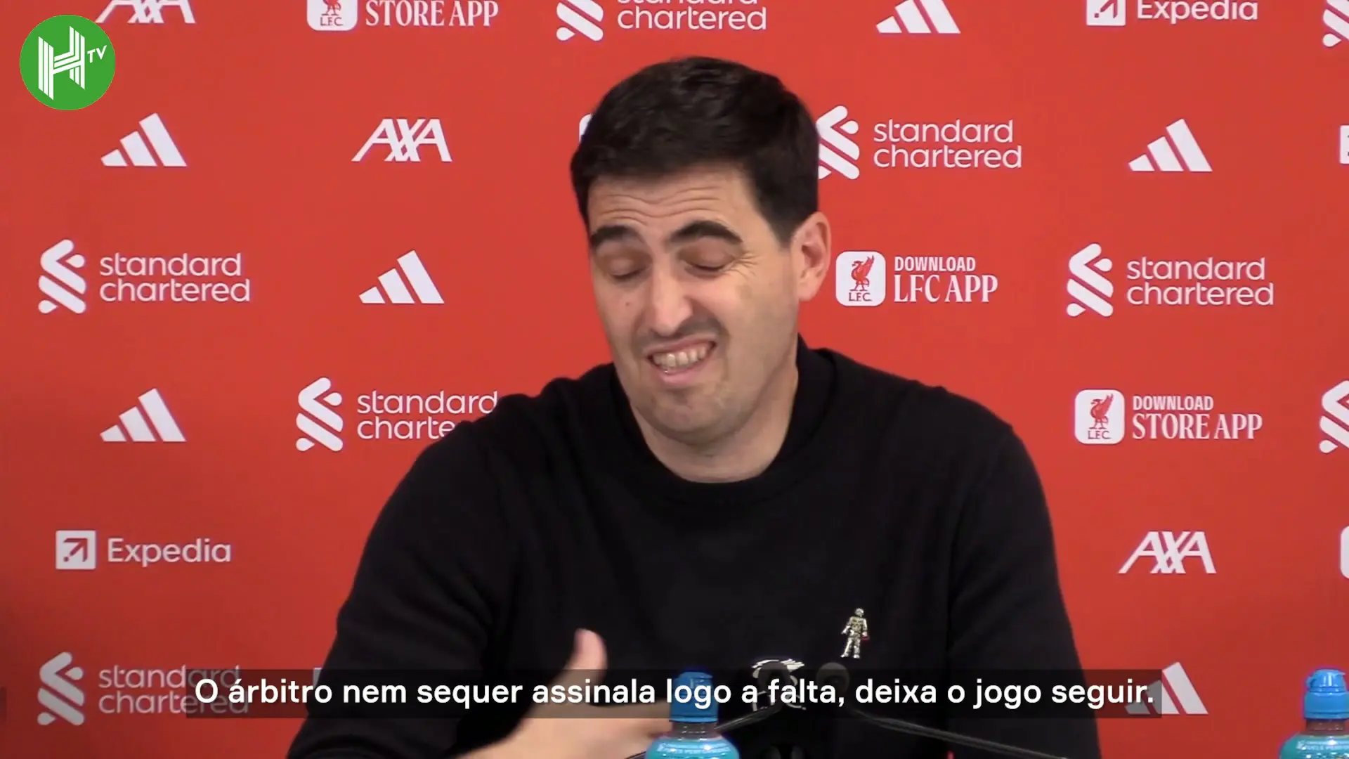 Iraola: «Gravenberch não devia ter sido expulso contra o Manchester City