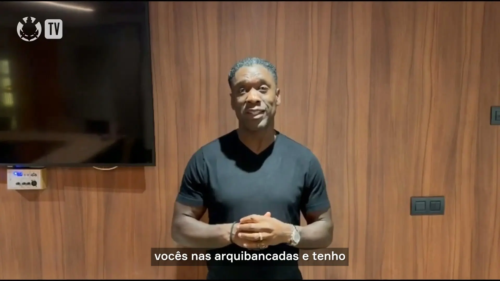 Novo técnico do Corinthians, Seedorf manda recado à Fiel: “Vamos precisar do apoio do torcedor”