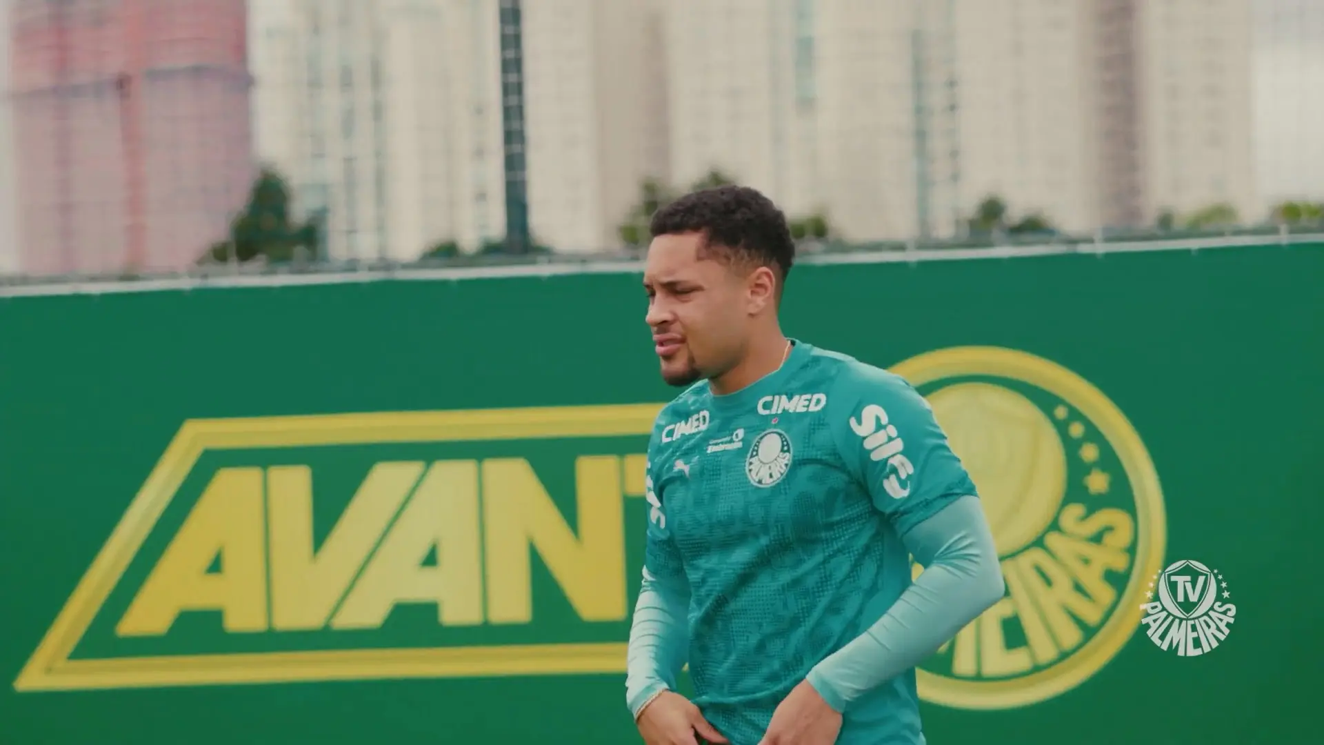 Palmeiras volta aos treinos de olho no clássico contra o Santos