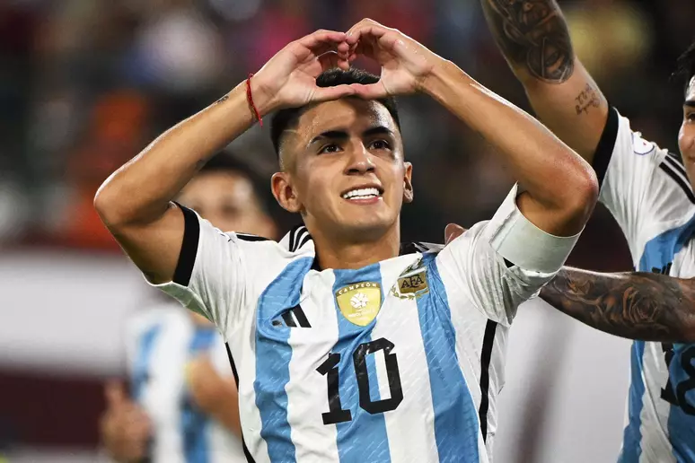 Palmeiras reativa interesse em Thiago Almada, do Atlético de Madrid, em busca de reforço decisivo