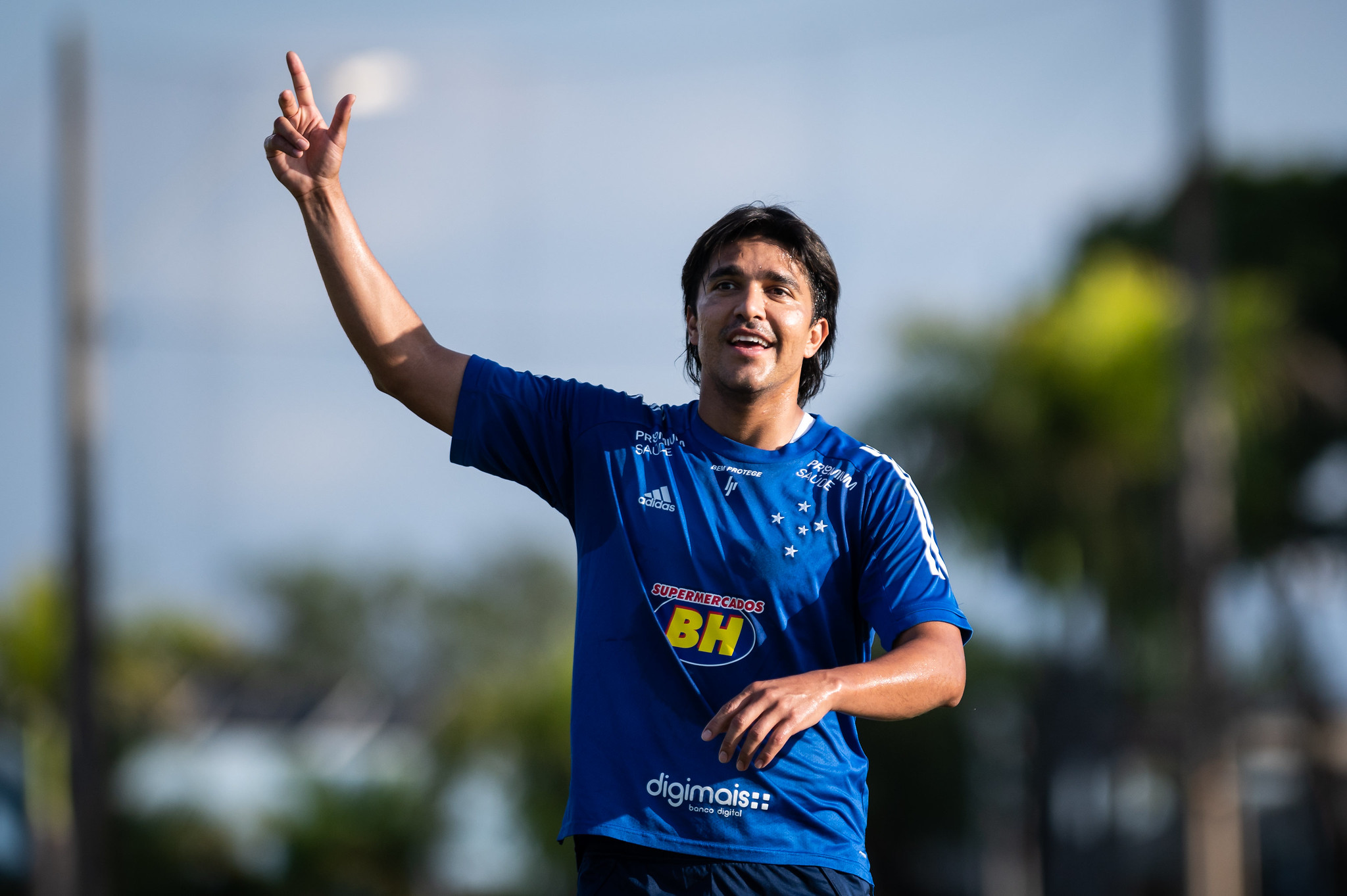 Cruzeiro anuncia retorno de Marcelo Moreno e jogo de despedida programado.