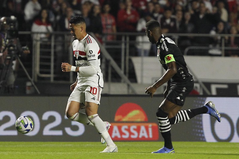 A equipe do Morumbi não sabe o que é perder para o Vasco há quatro anos. Em 2020, os paulistas perderam para os cariocas por 2 a 1, em São Januário, pelo Brasileirão. Depois disso, as equipes voltaram a se encontrar cinco vezes, e o São Paulo não perdeu nenhum jogo. Foram três vitórias do Tricolor e dois empates.