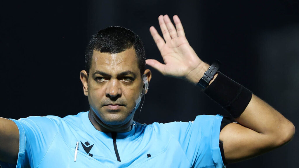 O árbitro da partida será Wagner do Nascimento Magalhaes, auxiliado por Luiz Claudio Regazone e Carlos Henrique Alves de Lima Filho. O VAR ficará a cargo de Wagner Reway