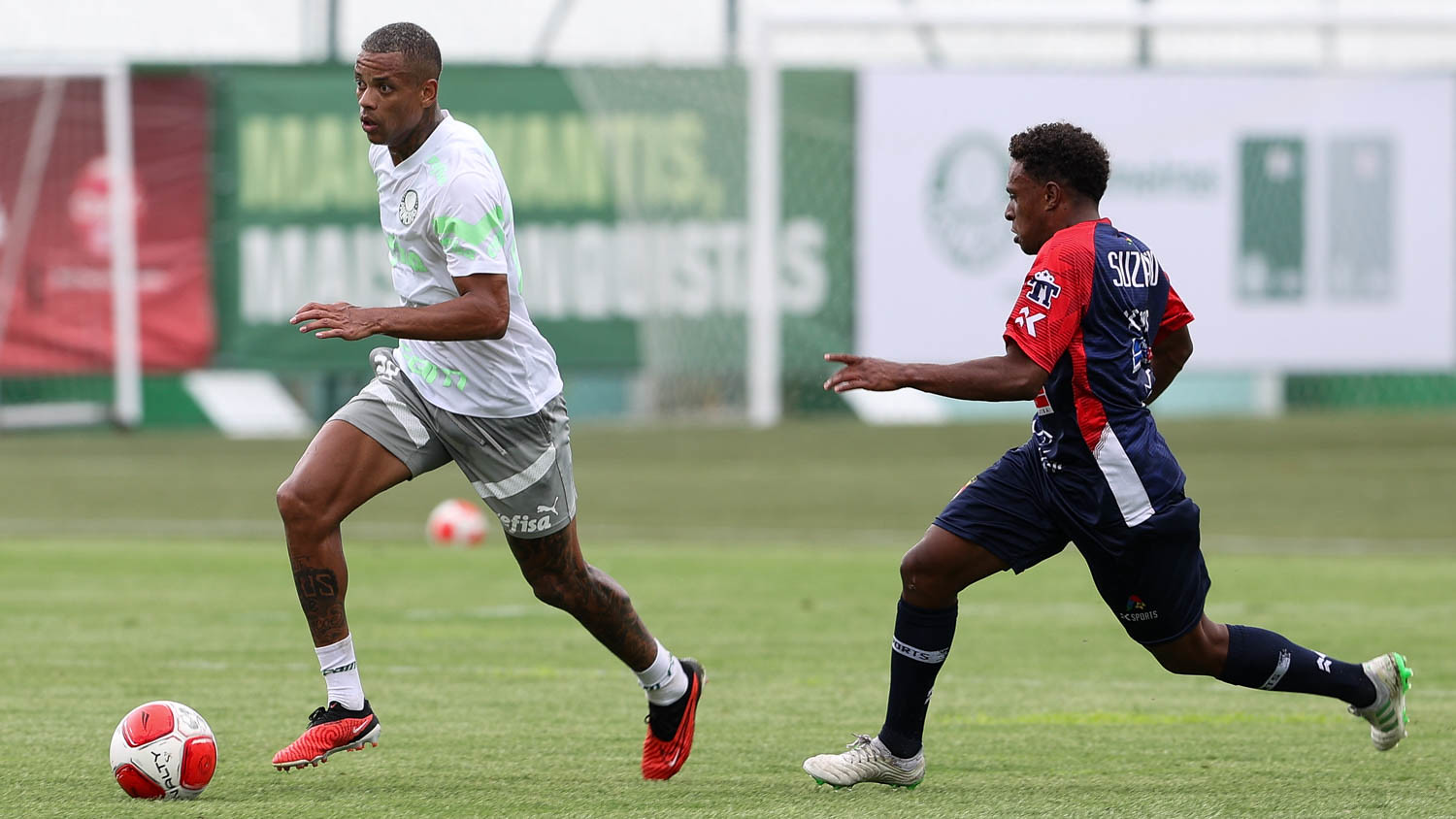 Veja fotos do jogo-treino entre Palmeiras e União Suzano, na Academia de Futebol