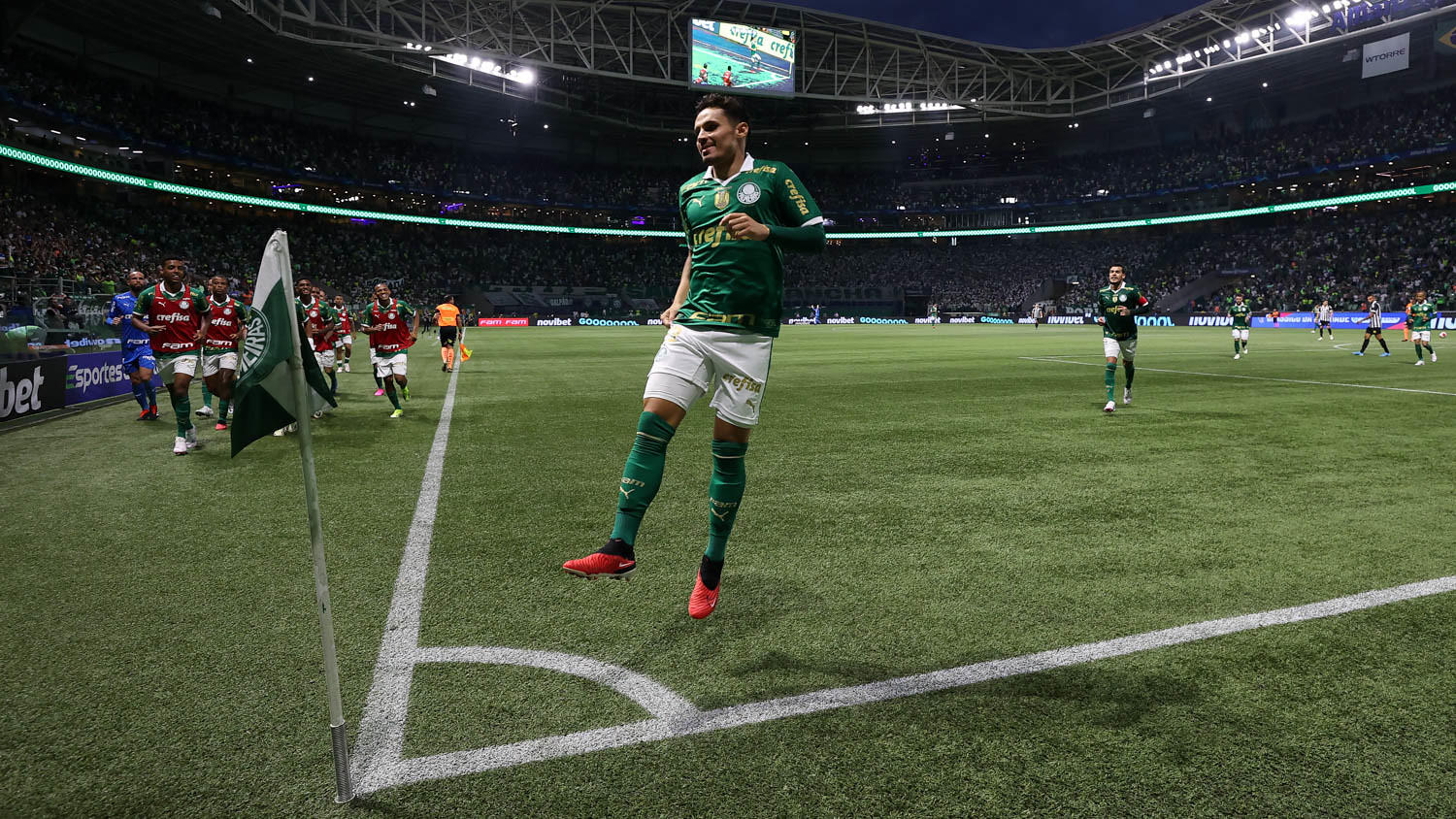 Palmeiras busca manter invencibilidade contra o Vasco no Allianz Parque.