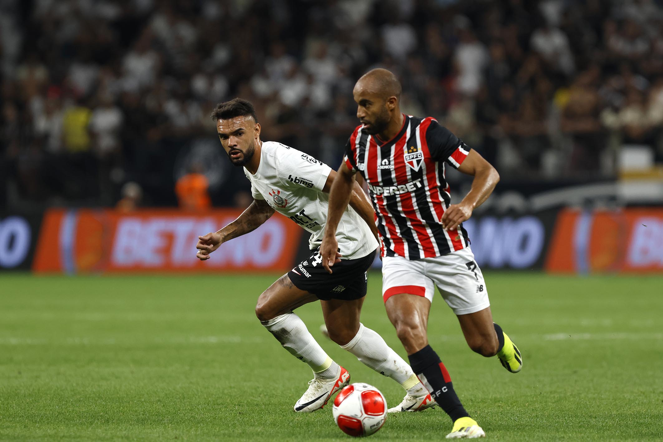 Corinthians supera São Paulo em confronto recente na Arena Itaquera