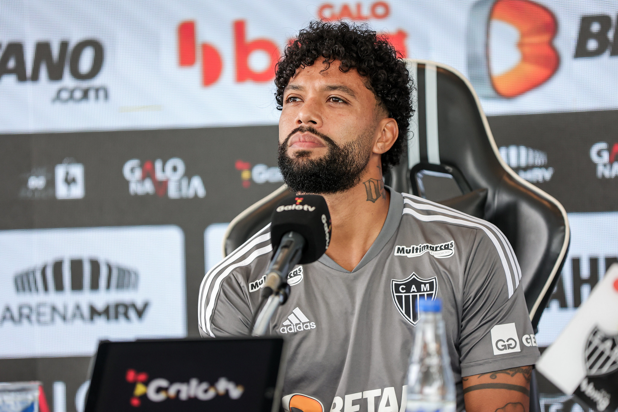 Atlético-MG determinado a triunfar no clássico crucial contra o Cruzeiro.