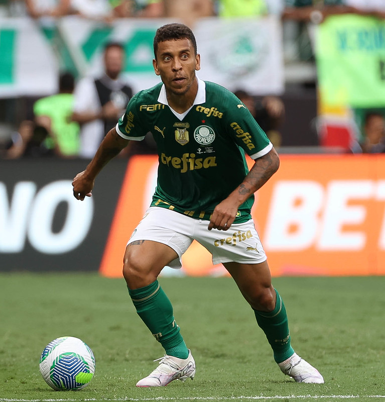 Marcos Rocha - escolhido para fazer o trio de zaga ao lado de Gómez e Murilo, o camisa 2 do Verdão foi seguro pelo lado direito e deu trabalho para os jogadores do São Paulo que tentaram avançar por esse setor