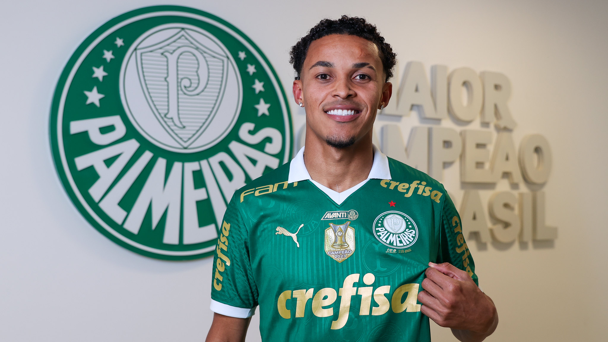 Lázaro chega ao BID e aguarda inscrição para estrear no Paulista pelo Palmeiras