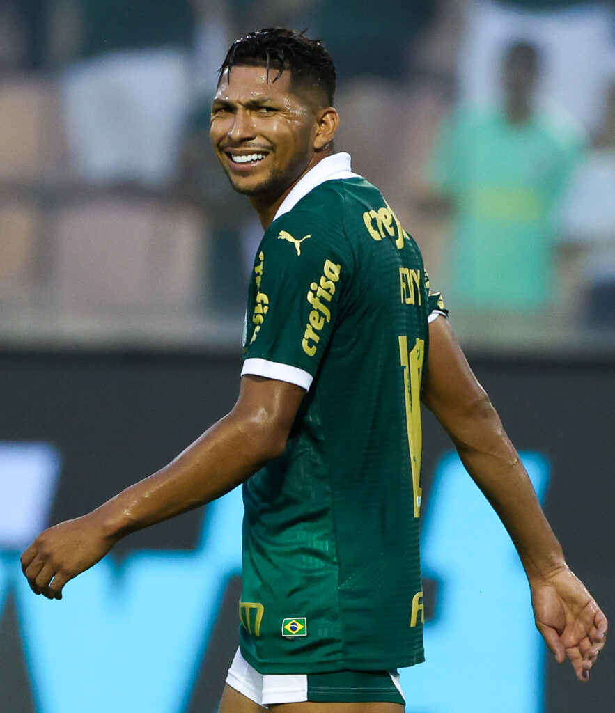 Rony: não brilhou, mas participou dos lances capitais da partida. Sofreu a falta que gerou a expulsão do jogador do Botafogo-SP e anotou o gol da vitória. Foi decisivo.