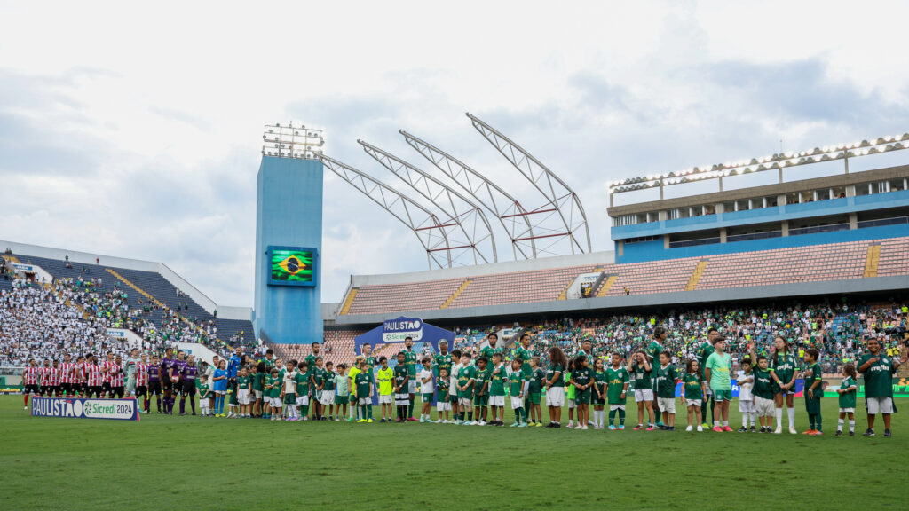 Palmeiras enfrenta desafio de jogar longe do Allianz Parque em Barueri