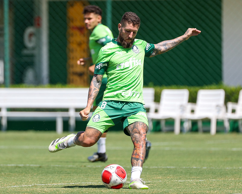 Zé Rafael destaca versatilidade e espera Palmeiras inspirado contra a Ponte Preta.