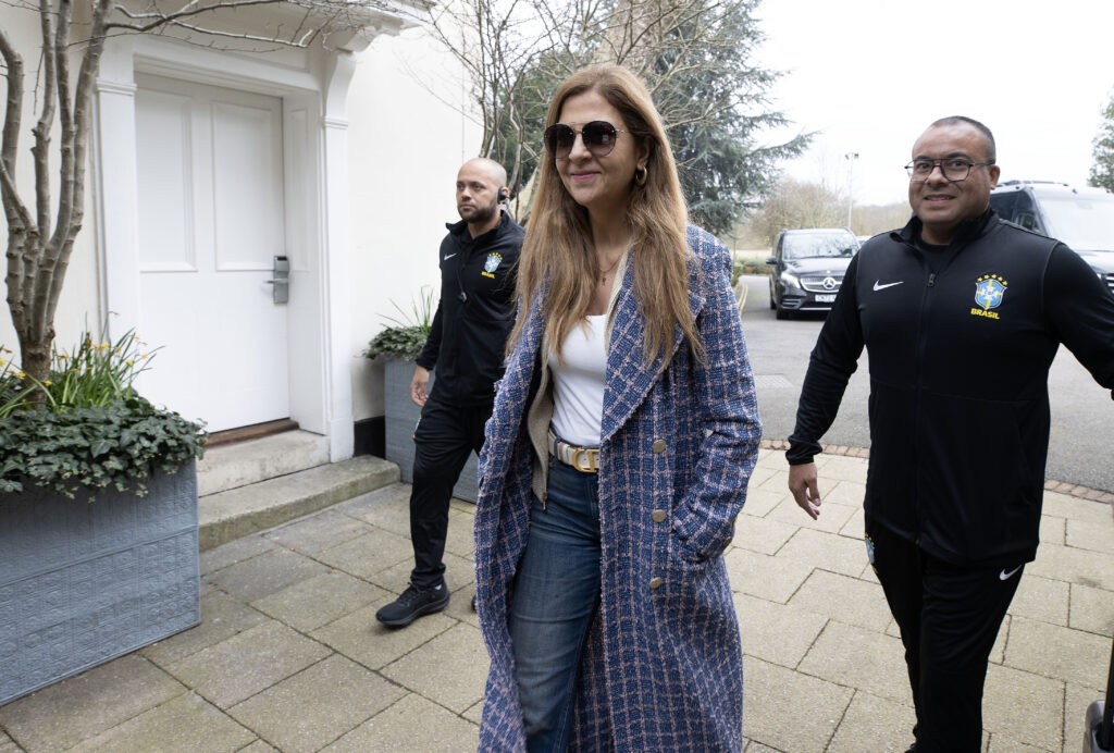 Amistosos da Seleção Brasileira em Londres contam com Leila e jogador do Palmeiras