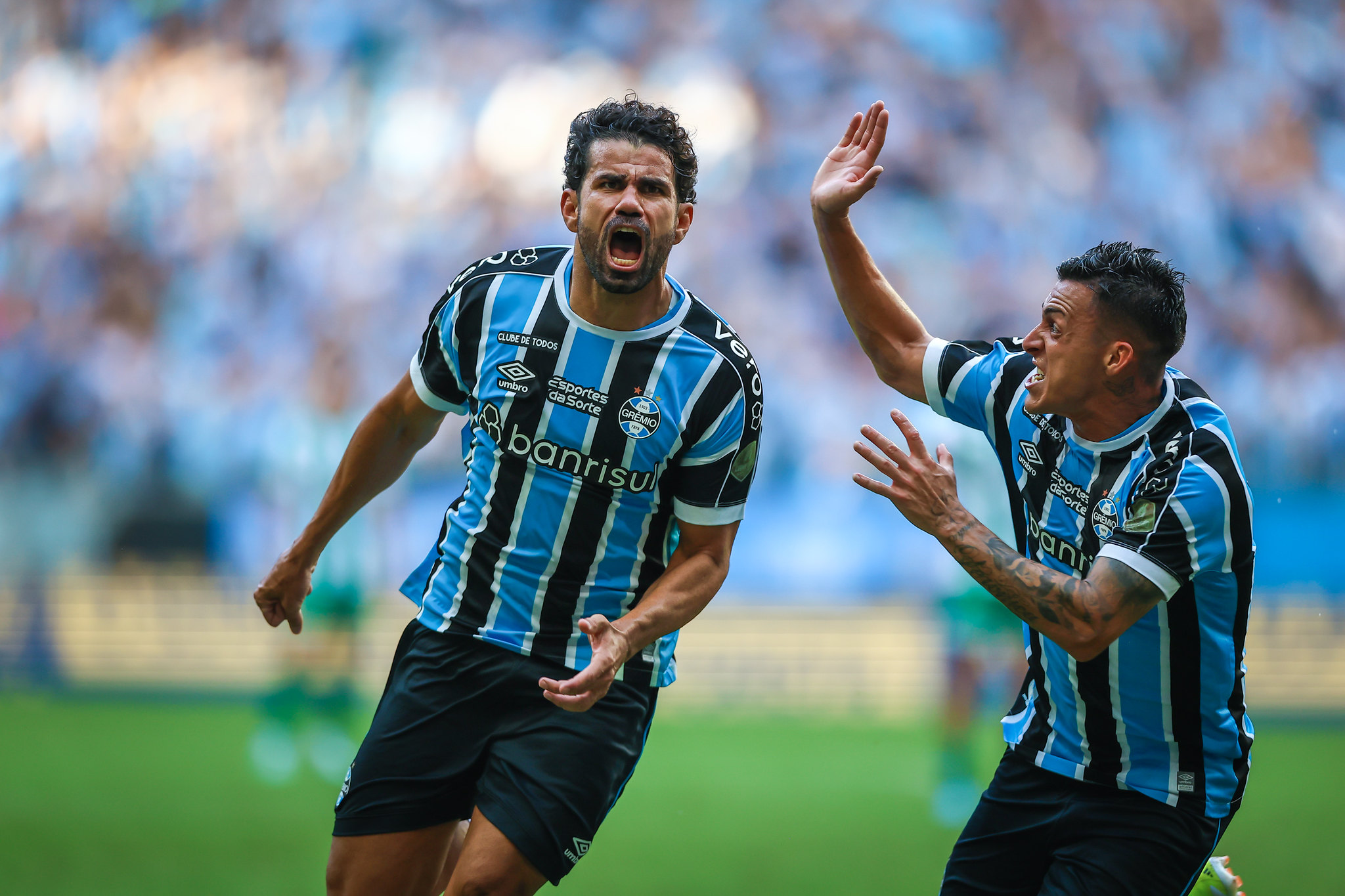 Renato e Diego Costa enaltecem grupo do Grêmio após conquista do Gaúcho.