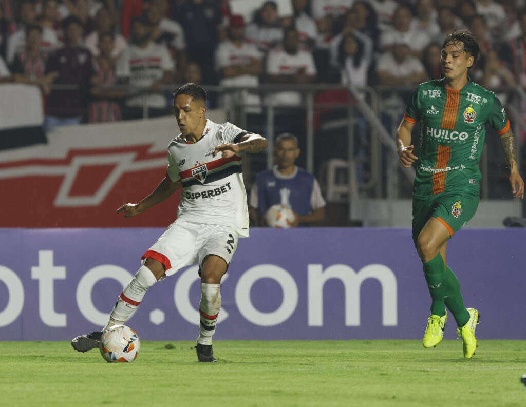 Igor Vinícius: o lateral direito substituiu Rafinha à altura e deu mais profundidade ao time do São Paulo, criando algumas oportunidades de perigo, como a boa assistência para a finalização de James Rodríguez, que exigiu uma defesaça do goleiro do Cobresal.