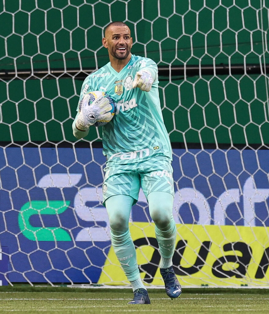 Weverton foi bem. Fez boas defesas e evitou uma derrota para o Palmeiras