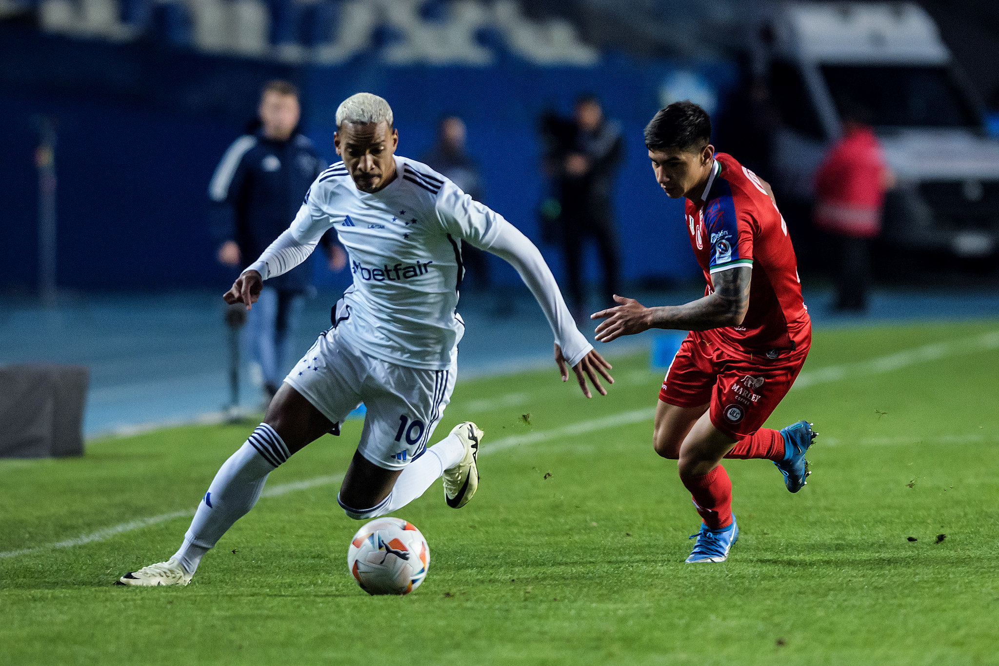 Cruzeiro empata fora de casa e segue sem vitórias na Sul-Americana
