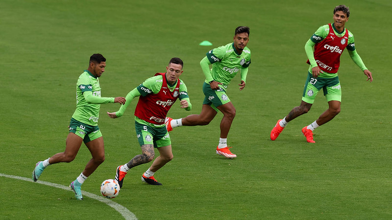 Palmeiras finaliza preparação em Quito para duelo contra Del Valle: escalação provável.