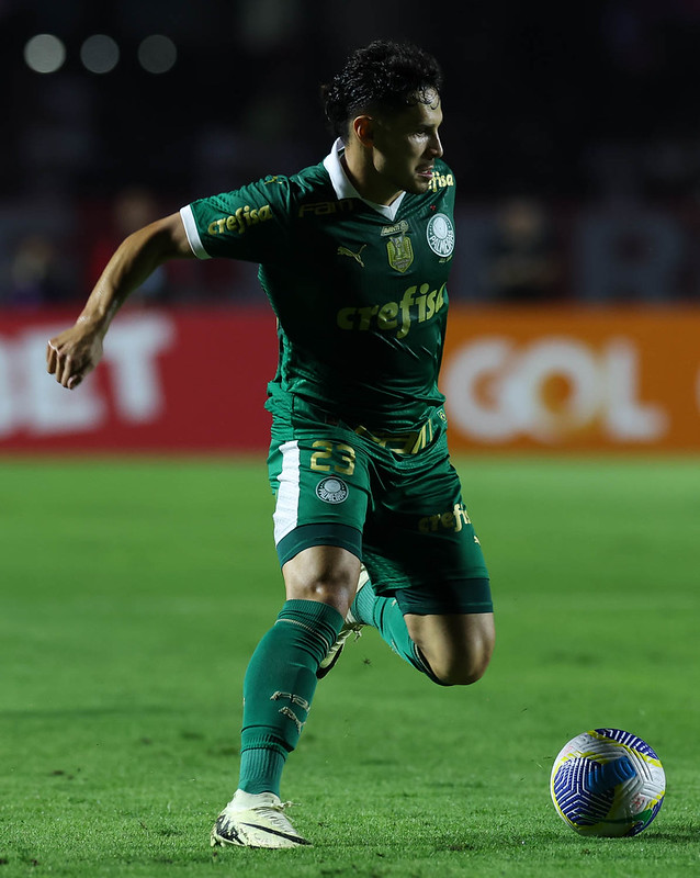 Veiga projeta reencontro do Palmeiras com Botafogo-SP na Copa do Brasil.