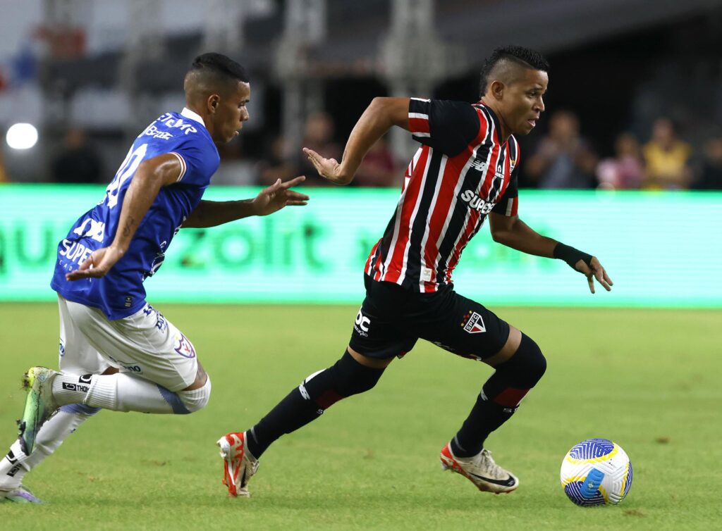 Erick: atuando aberto pela direita, o atacante aproveitou muito bem a oportunidade dada por Luis Zubeldía, dando uma assistência no Mangueirão e mostrando que pode ser muito útil ao São Paulo ao longo da temporada.