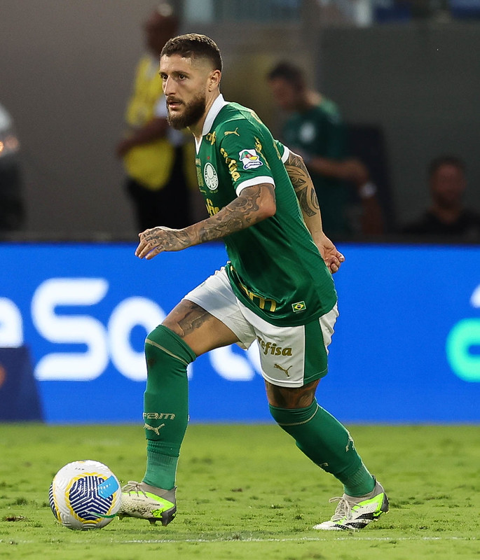 Zé Rafael - o volante ganhou a primeira oportunidade como titular desde que retornou de lesão. Ainda não voltou ao ritmo, mas tentou participar de algumas jogadas ofensivas