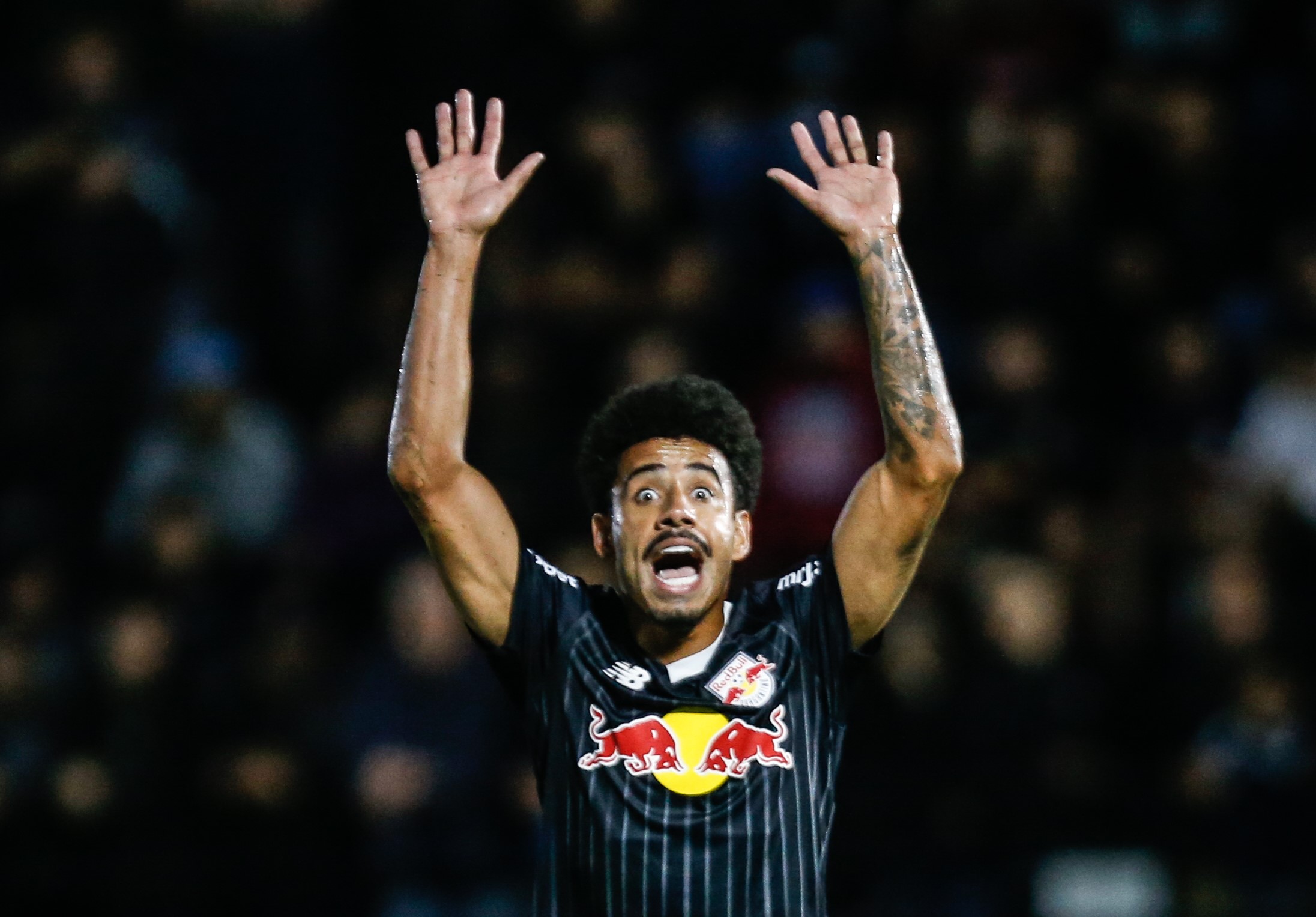 Corinthians negocia proposta por Lucas Evangelista