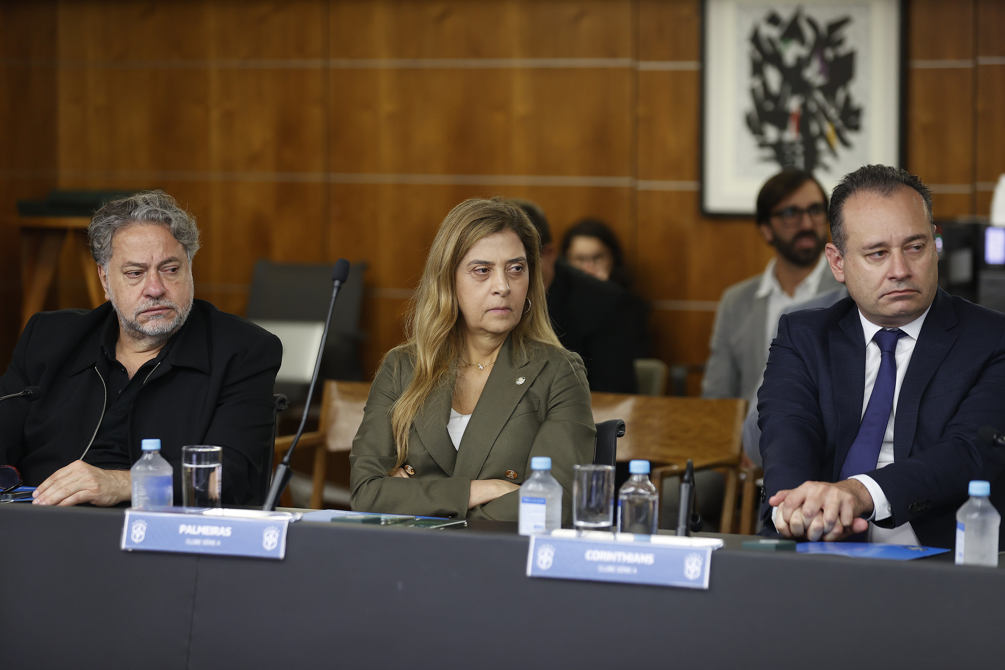 Leila Pereira mantém apoio a Abel e evita comentários sobre ação na Fifa