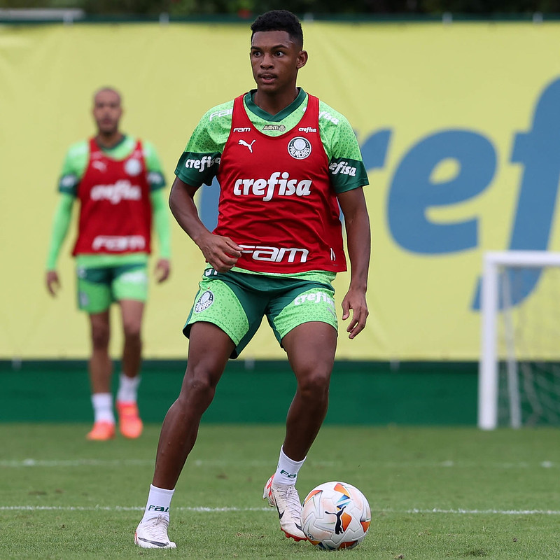 Luis Guilherme busca liderança na Libertadores com apoio da torcida no Allianz.