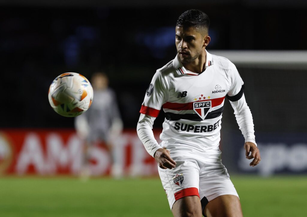 Nestor (Foto: Rubens Chiri e Paulo Pinto/Saopaulofc.net)