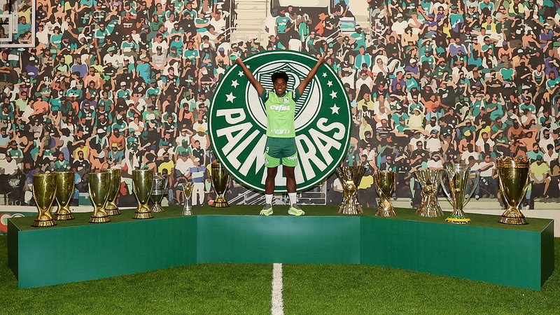 Despedida de Endrick: Palmeiras presta homenagem ao jogador na despedida.