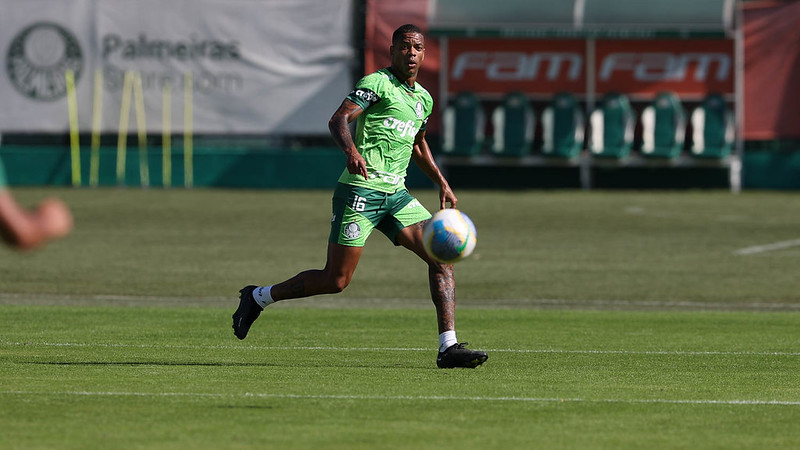 Caio Paulista destaca importância de período de treinos para recuperação mental.