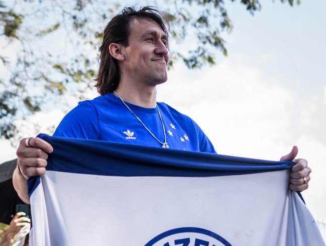 Novo goleiro do Cruzeiro, Cássio lidera em defesas no mundo em 2022.