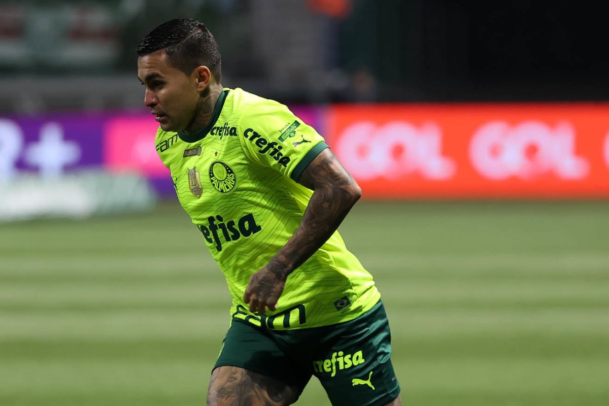 Dudu, do Palmeiras, e esposa anunciam gravidez com post conjunto; veja