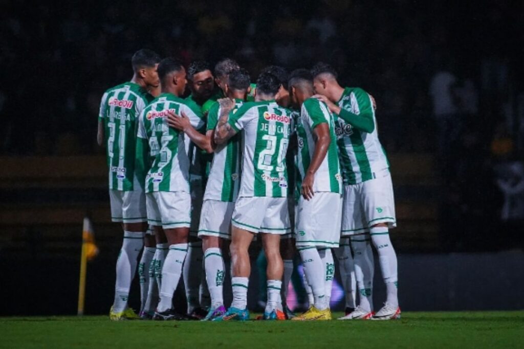 Por sua vez, o Juventude terá cinco desfalques: Edson Carioca, Alan Ruschel, Danilo Boza, Gabriel Taliari e Gilberto.