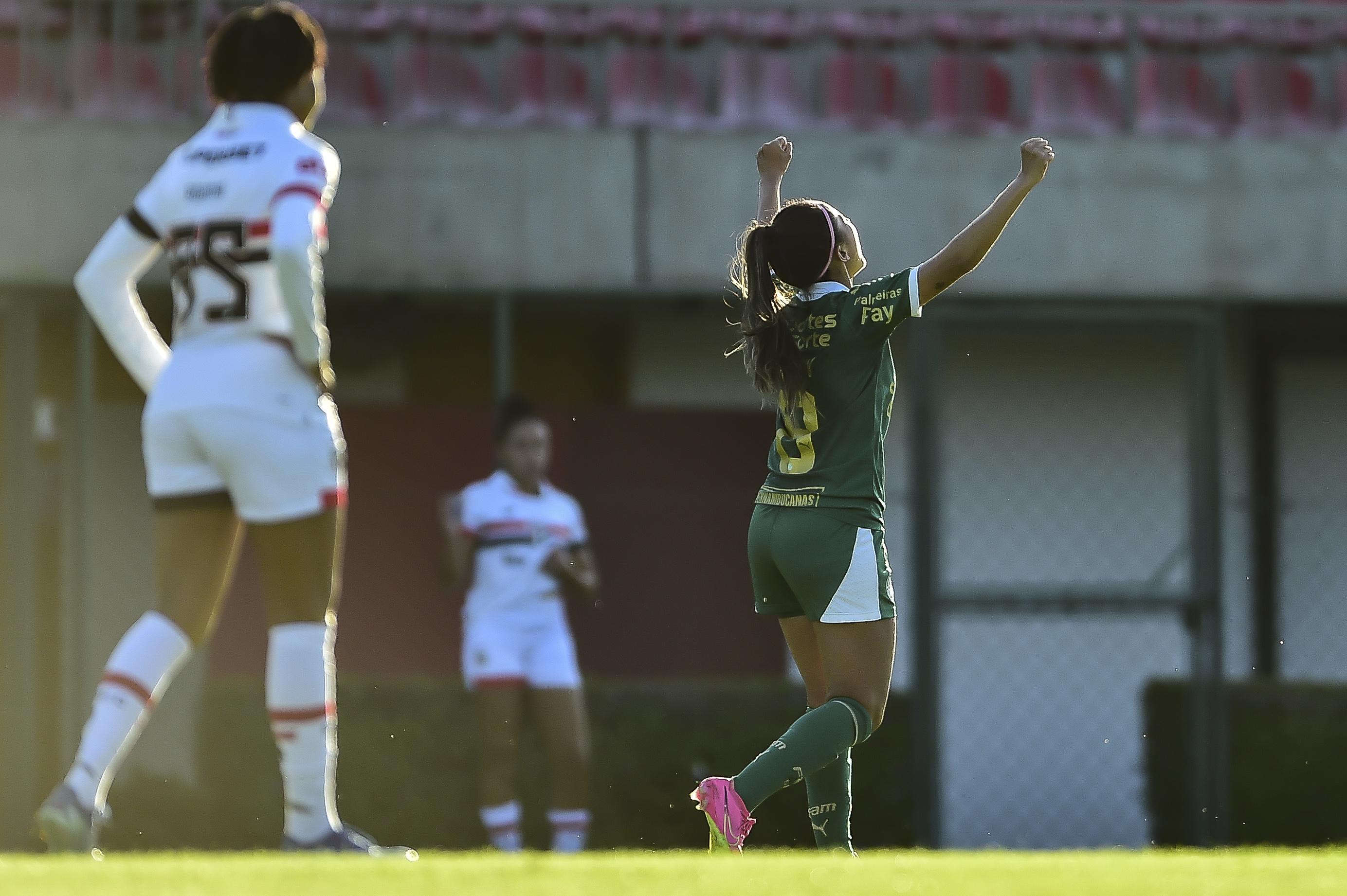 Diany marca seu 1° gol pelo Palmeiras em vitória sobre o São Paulo.