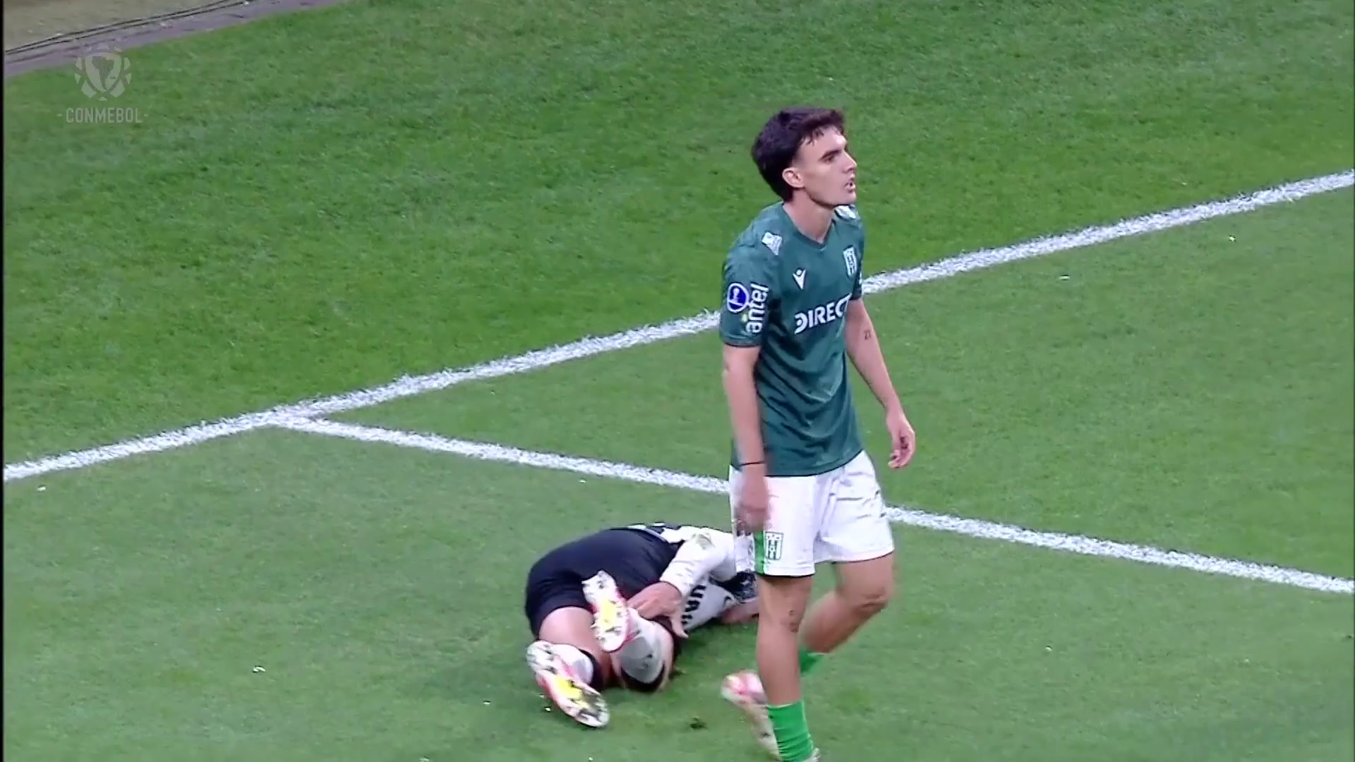 Lesão de Fagner preocupa em jogo do Corinthians: veja o momento!