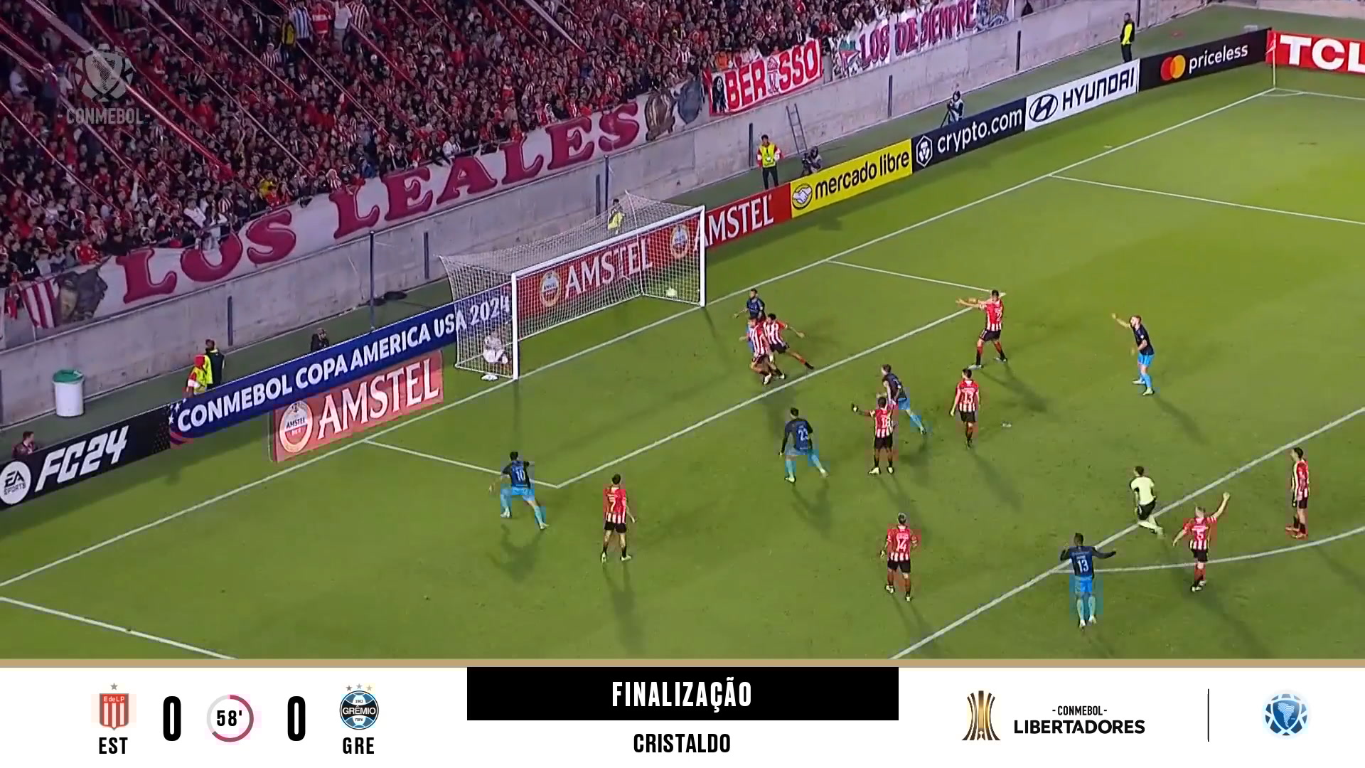 Meia do Grêmio quase marca golaço de voleio na Libertadores: veja o lance!