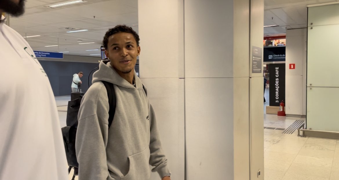 Palmeiras acerta contratação do atacante Lázaro, grande reforço para o time paulista.