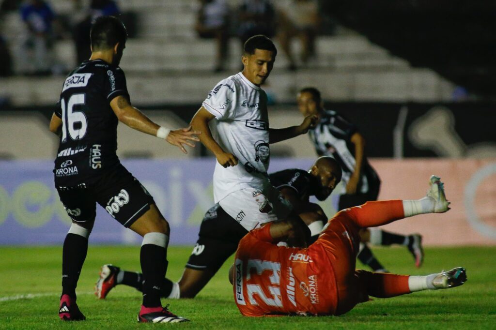 Ituano não vive bom momento. A equipe acumula apenas uma vitória ao longo da competição e trocou de técnico recentemente, com Alberto Valentim assumindo a posição. O clube, inclusive, precisa do triunfo sobre o São Paulo caso queira se manter na elite do Paulistão.