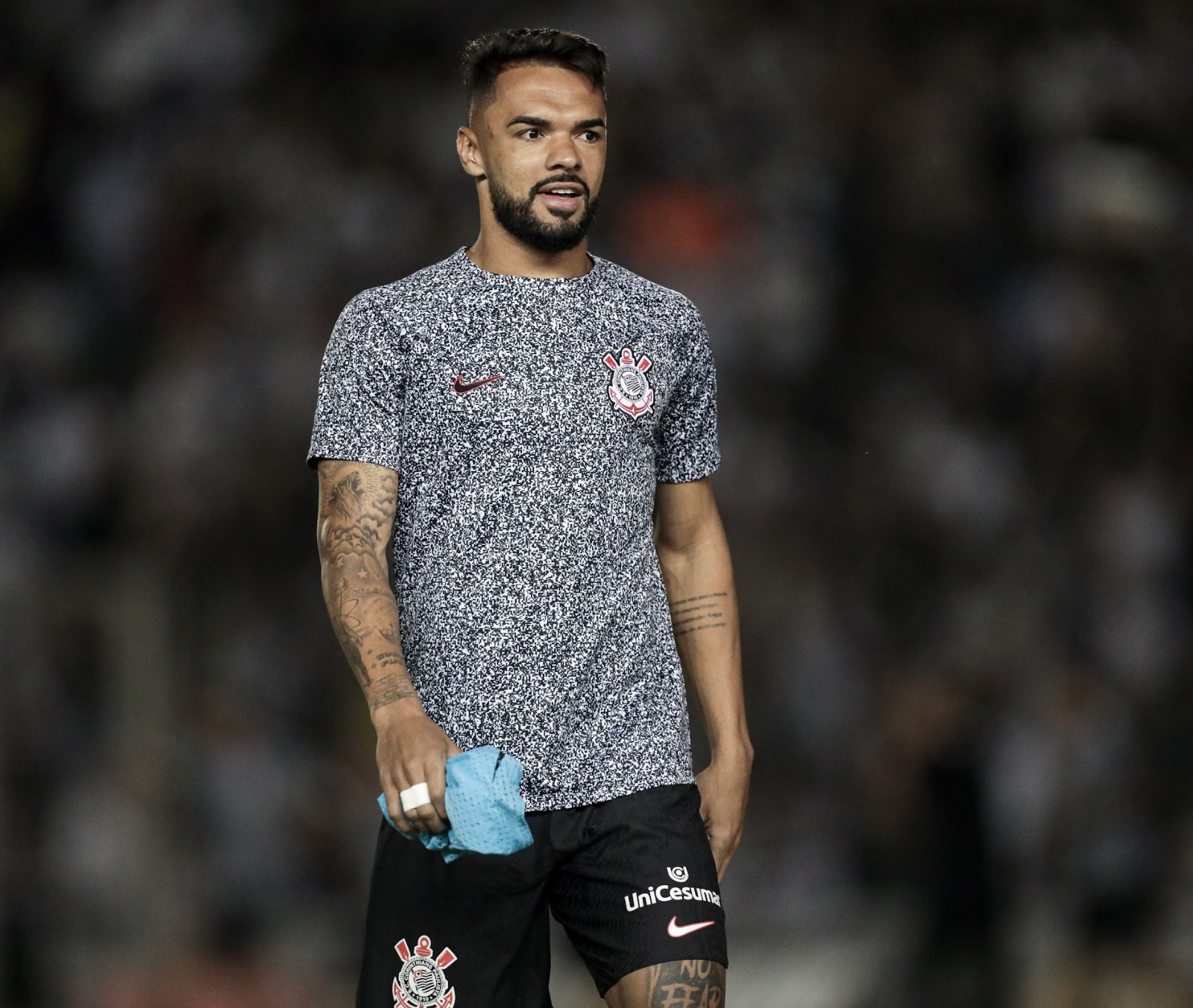 Expulsões marcam amistoso, Corinthians vence Londrina com dois gols de Romero.