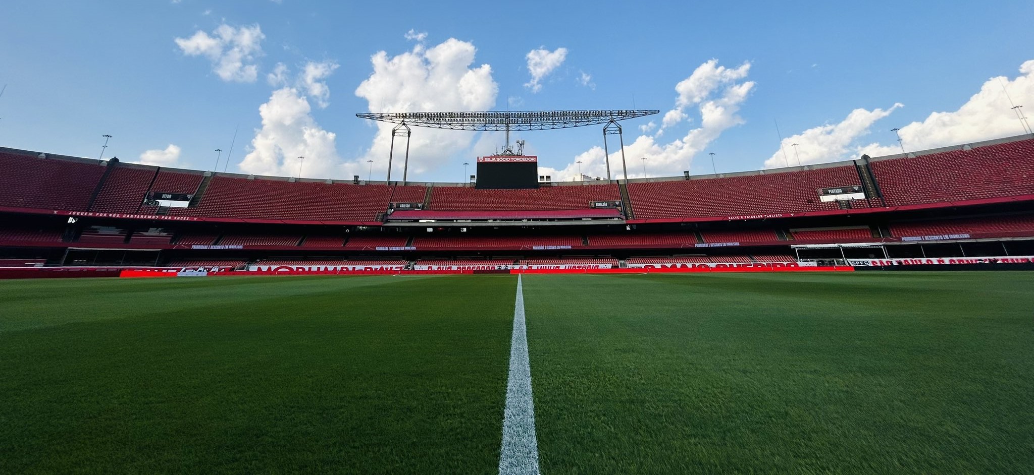 São paulo terá trio de zaga e Bobadilla, Palmeiras com Marcos Rocha e Estêvão.